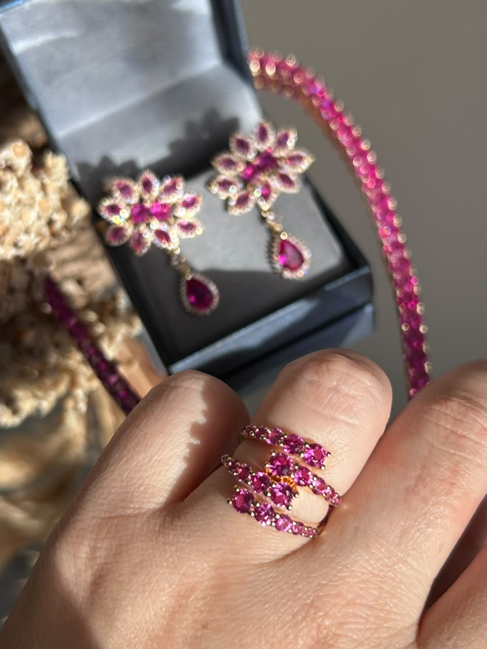 Pulseira Riviera Nina Safira Rosa Dourada