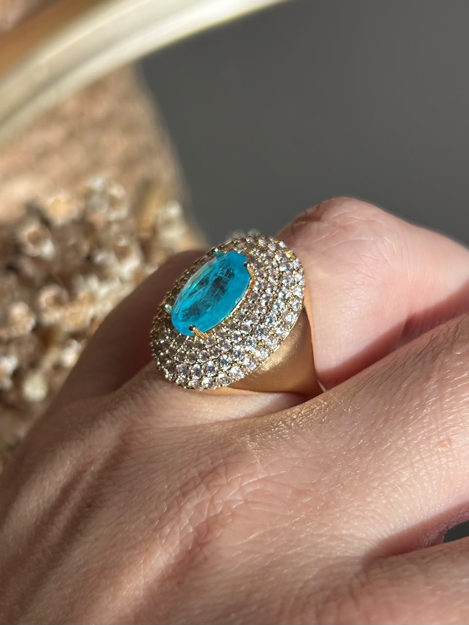 Anel Oval Martina Turmalina Azul Ajustável Dourado