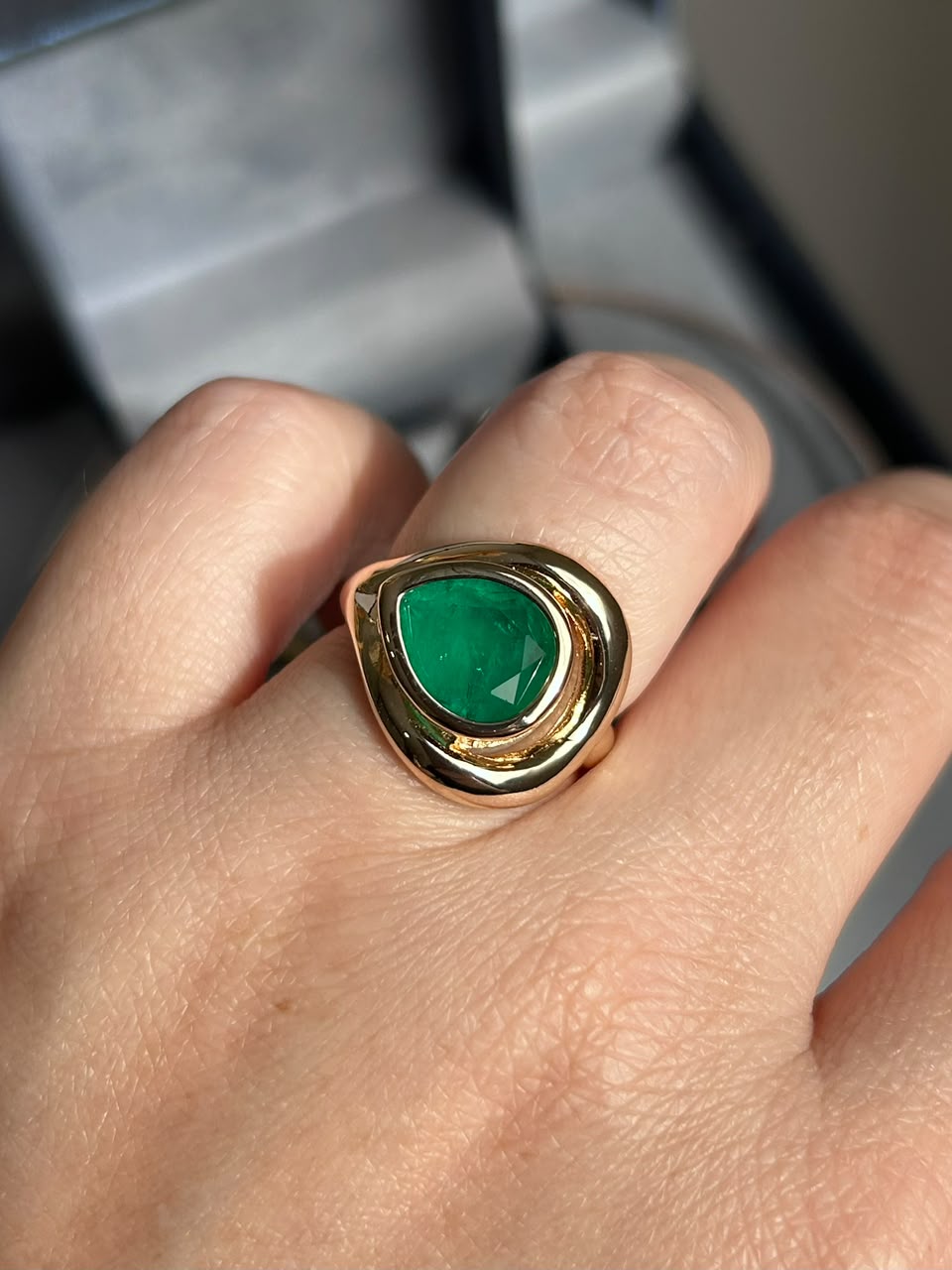 Conjunto Brinco e Colar Aro Gota Verde Esmeralda Dourado