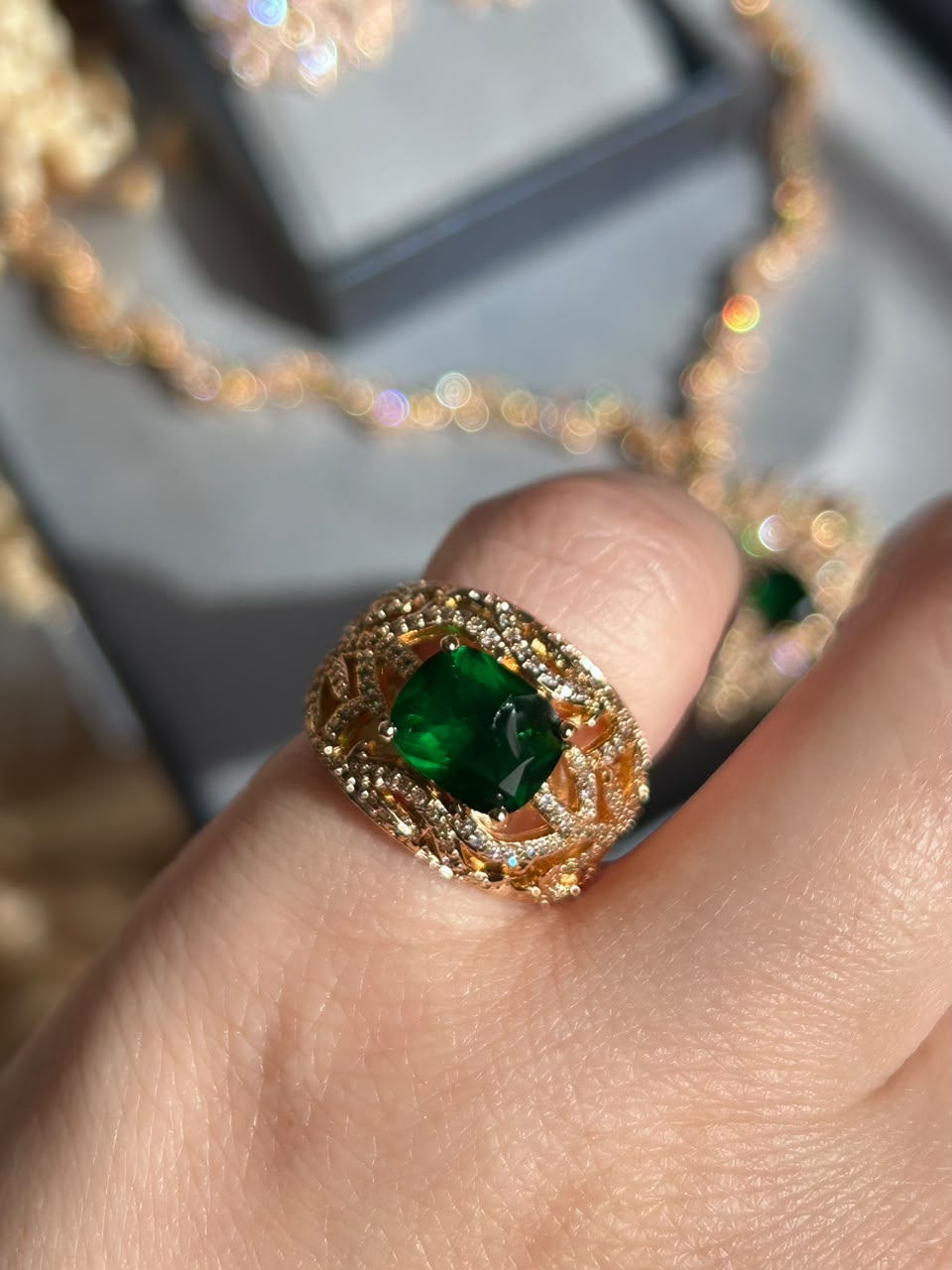 Anel Silvia Verde Esmeralda Inspired