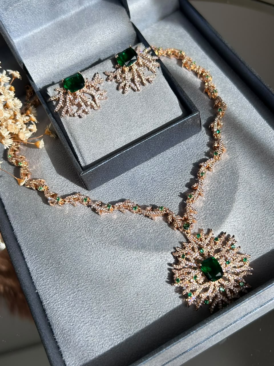 Conjunto Brinco e Colar Silvia Verde Esmeralda Inspired
