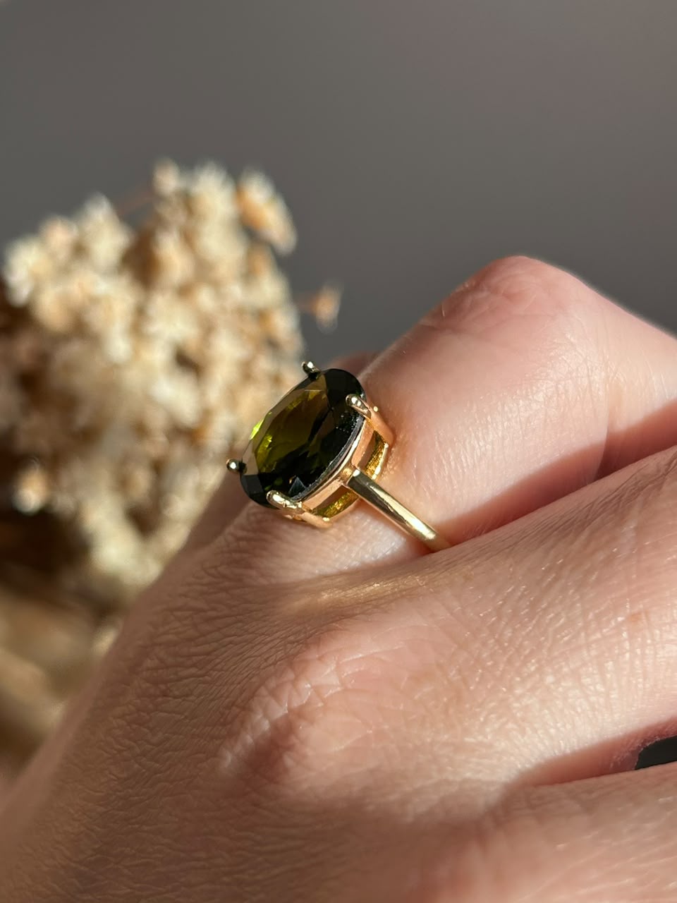 Anel Pedra Oval Verde Peridoto Dourado Ajustável