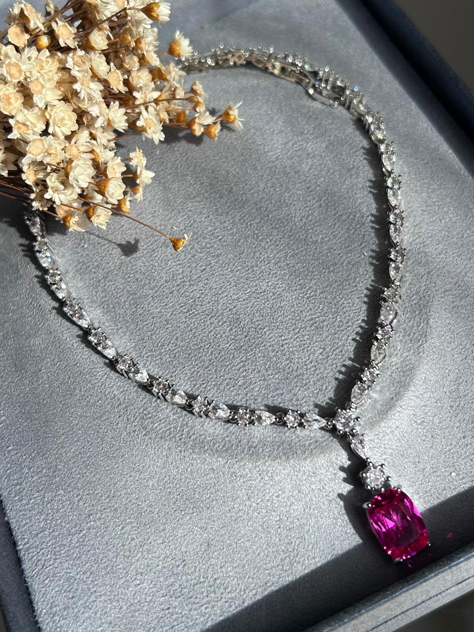 Colar Gravata Pedra Retangular Safira Rosa/Pink