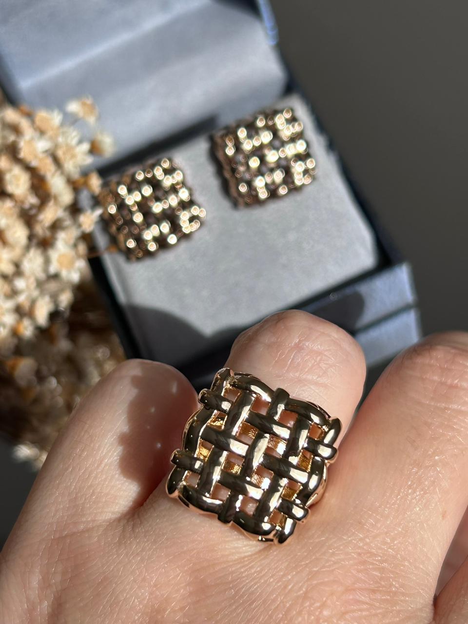 Conjunto Brinco e Anel Trama Dourado