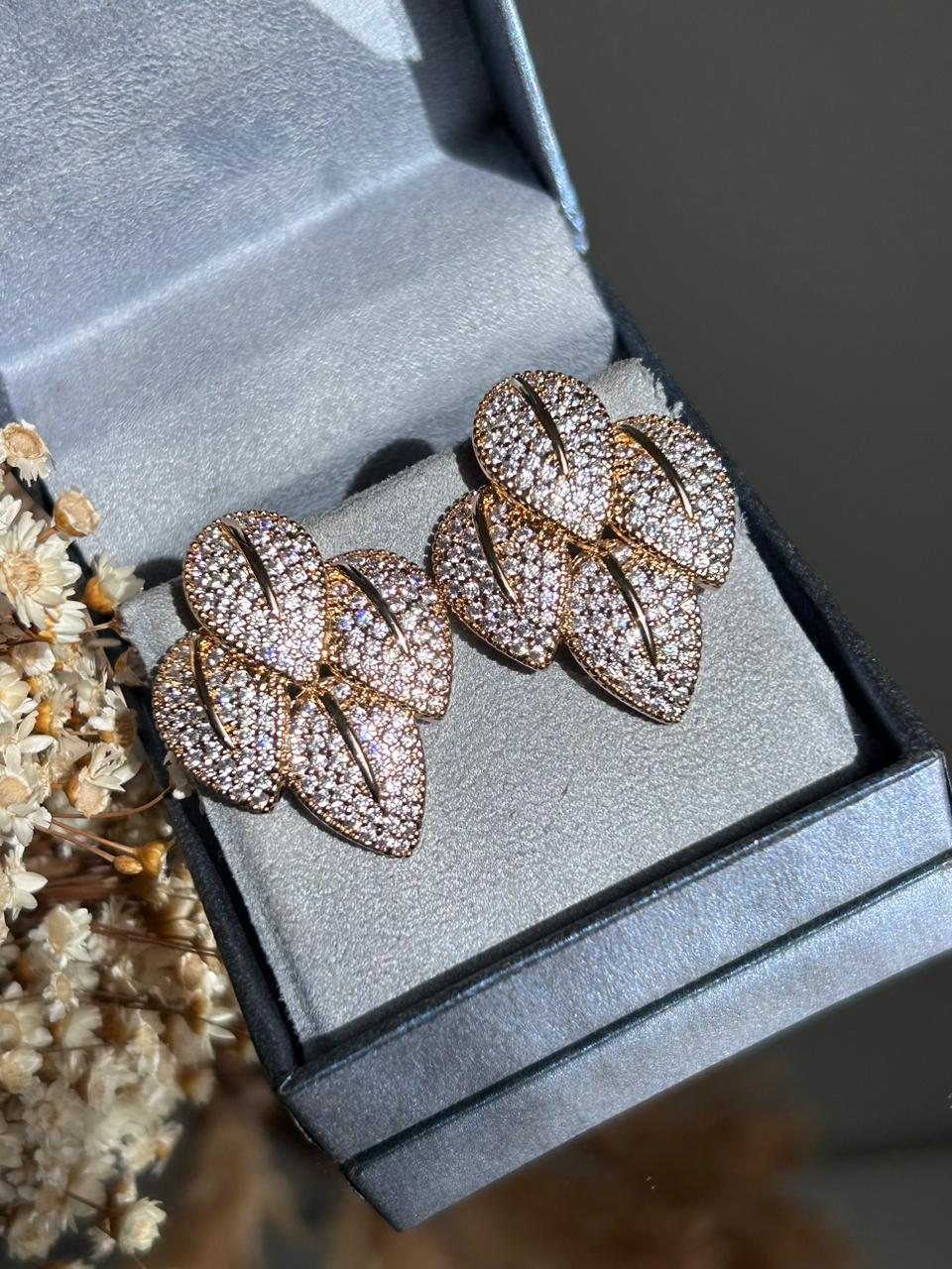Brinco Folhas Dourado