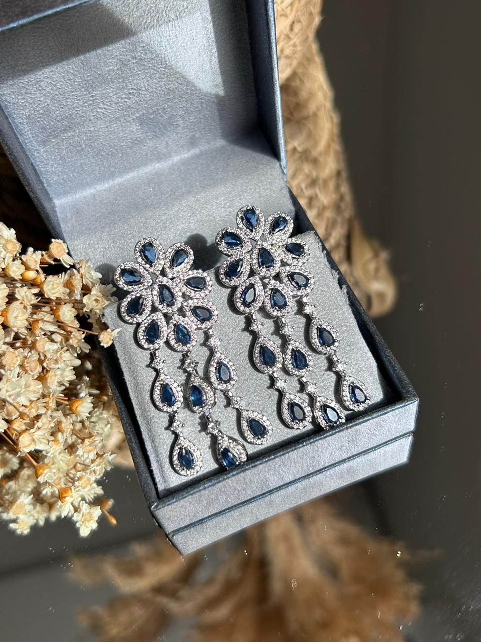Brinco Elisa Azul Safira