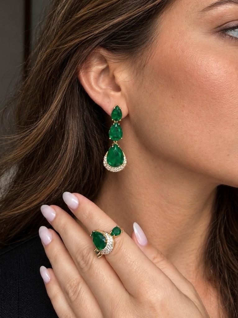 Anel Lelis Verde Esmeralda Dourado