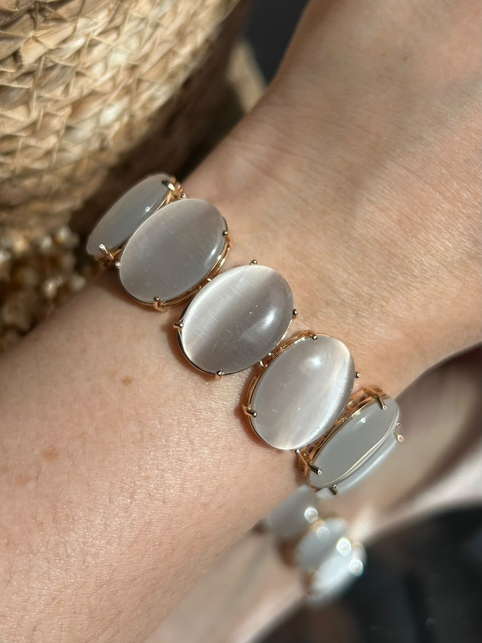 Pulseira Lyla Pedra Oval Olho de Gato
