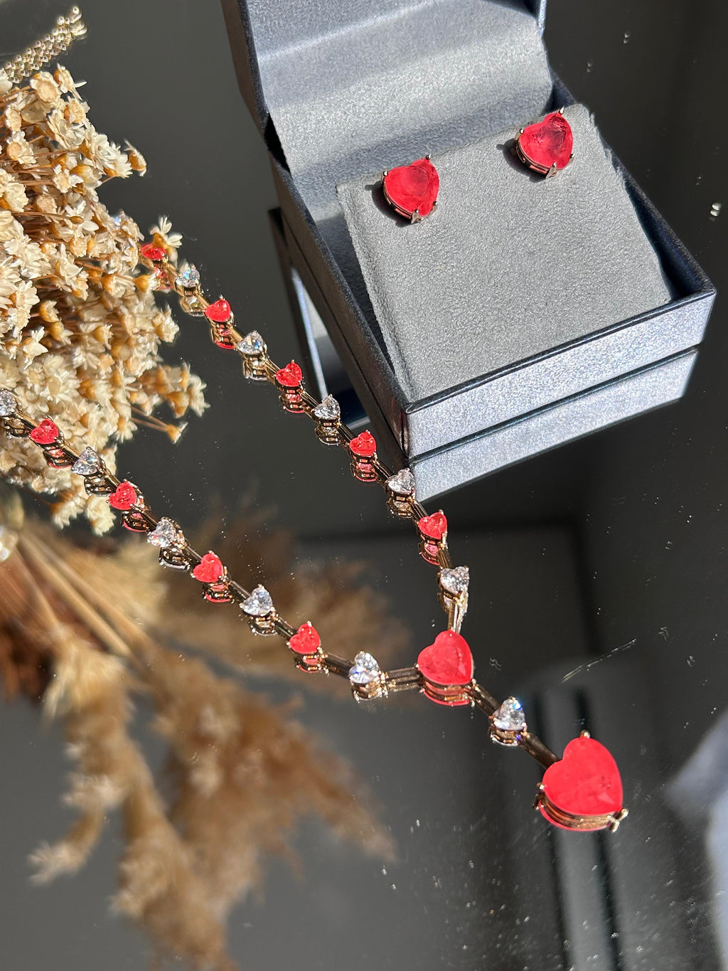 Conjunto Brinco e Colar Corações Coral