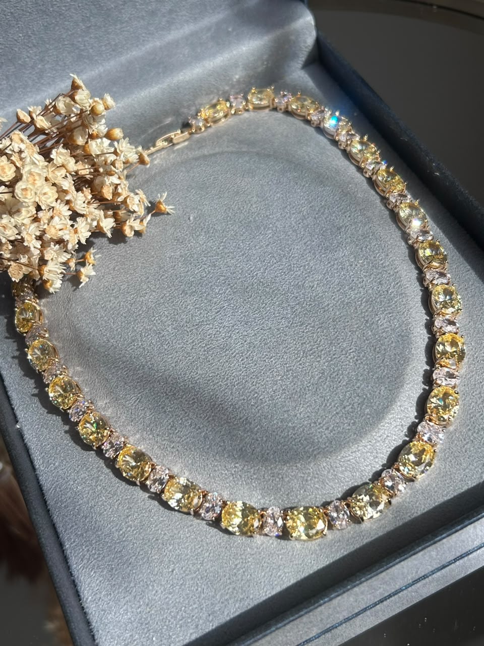 Riviera Pedras Ovais Mesclado Fancy Yellow Dourado