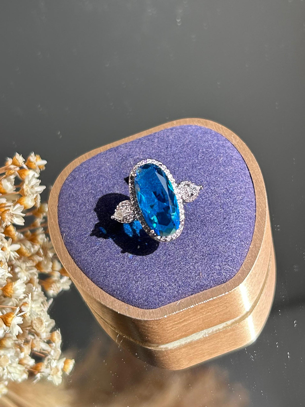 Anel Oval Cristal Azul Ajustável