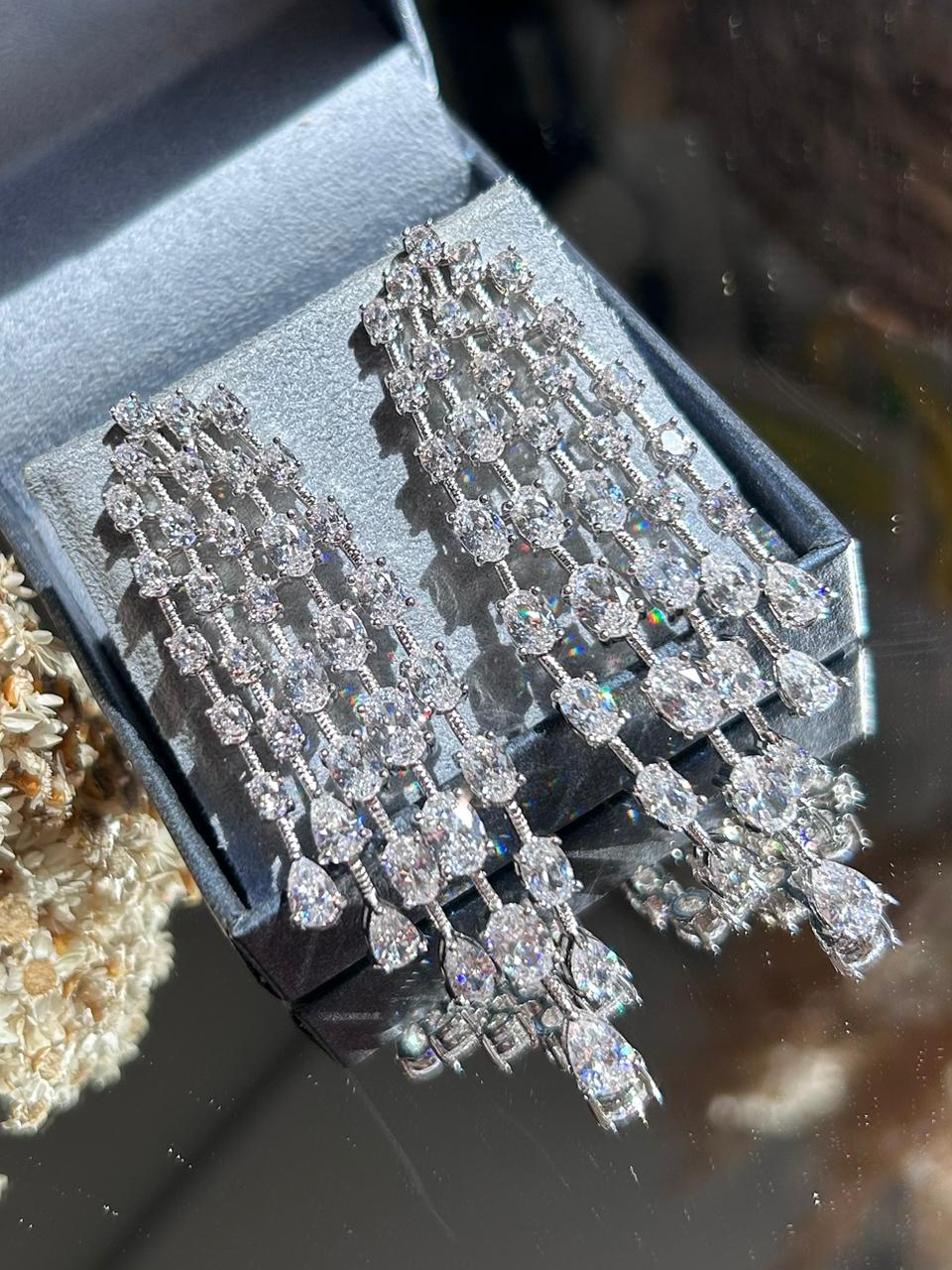 Brinco Chay Cristal