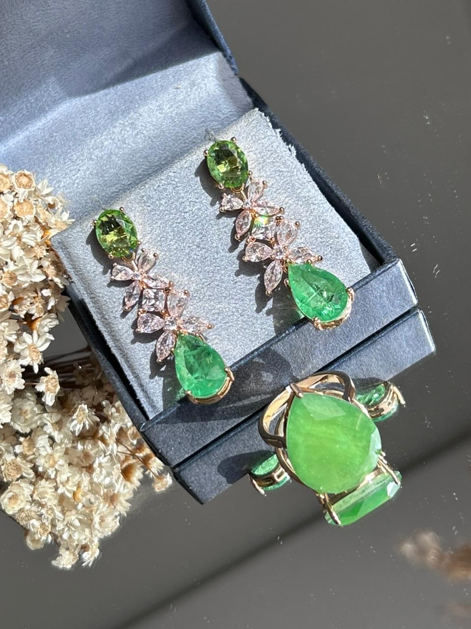 Conjunto Brinco e Anel Verde Limão