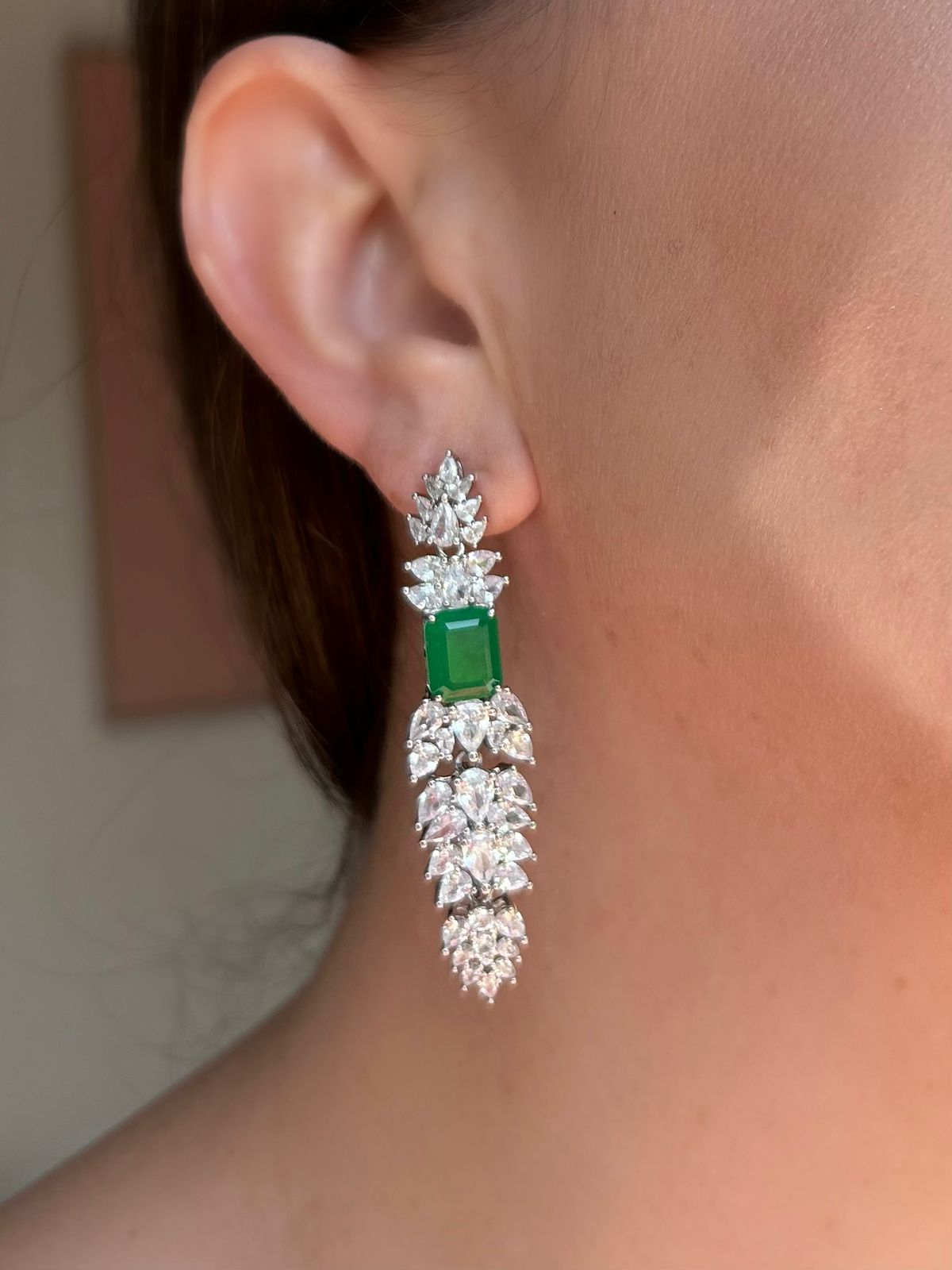 Brinco Malu Pedra Verde Esmeralda