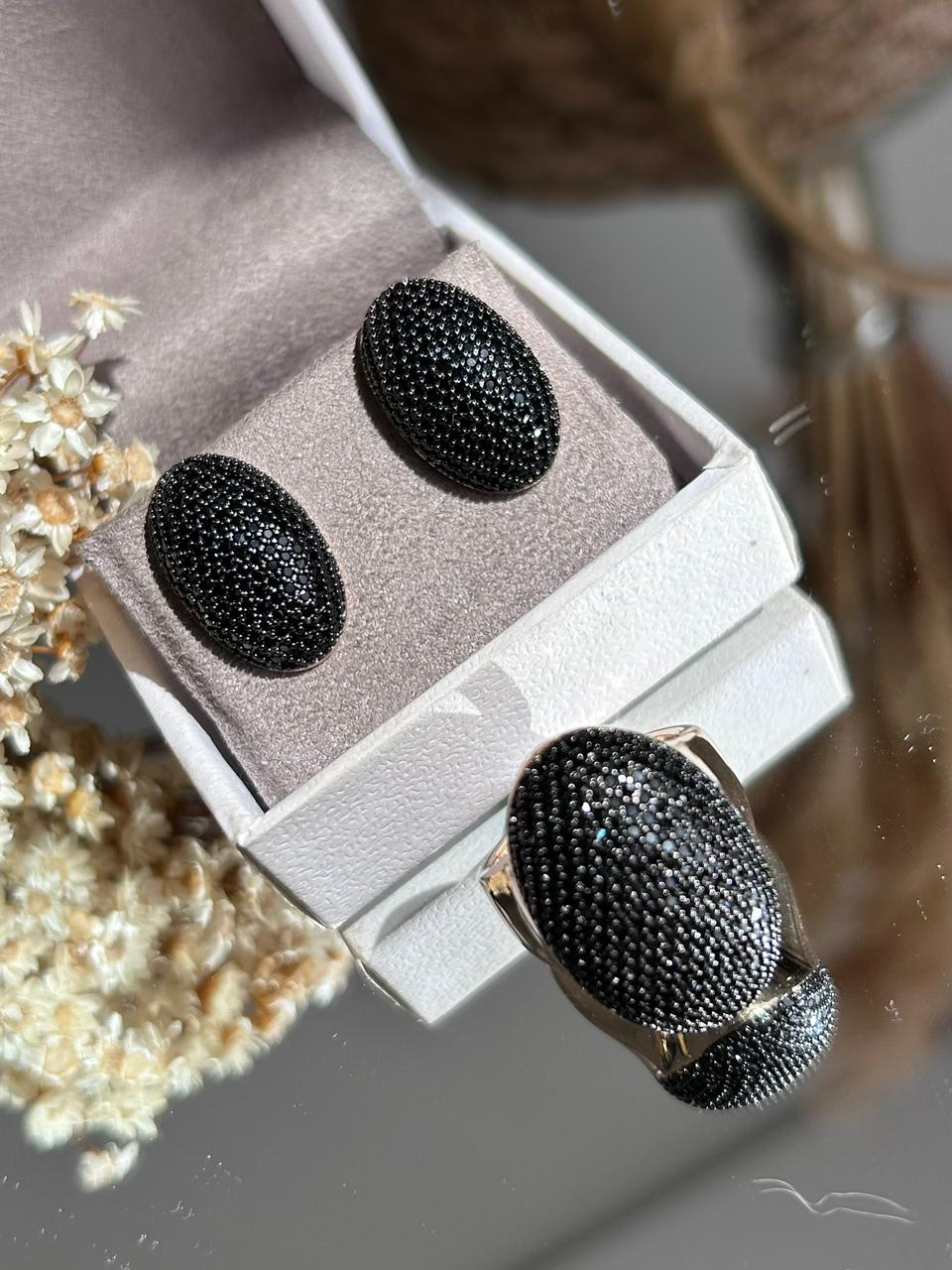 Conjunto Brinco e Anel Oval Negro