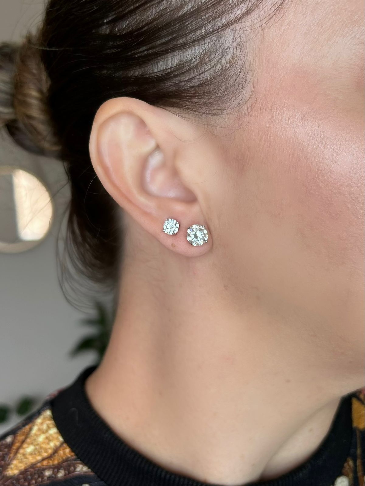 Brinco Solitário 8mm 2,0ct Moissanite
