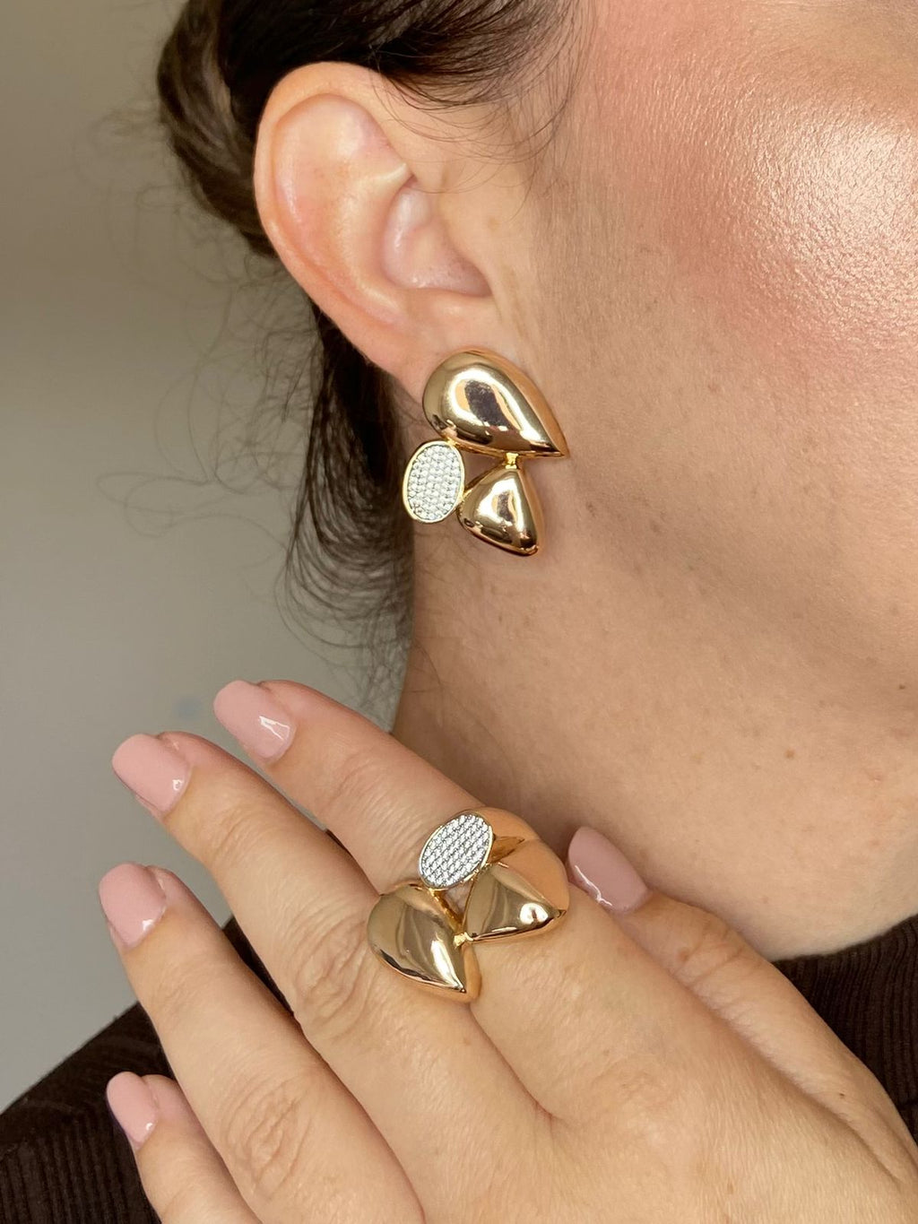 Conjunto Brinco e Anel Gotas Lisas e Cravejadas