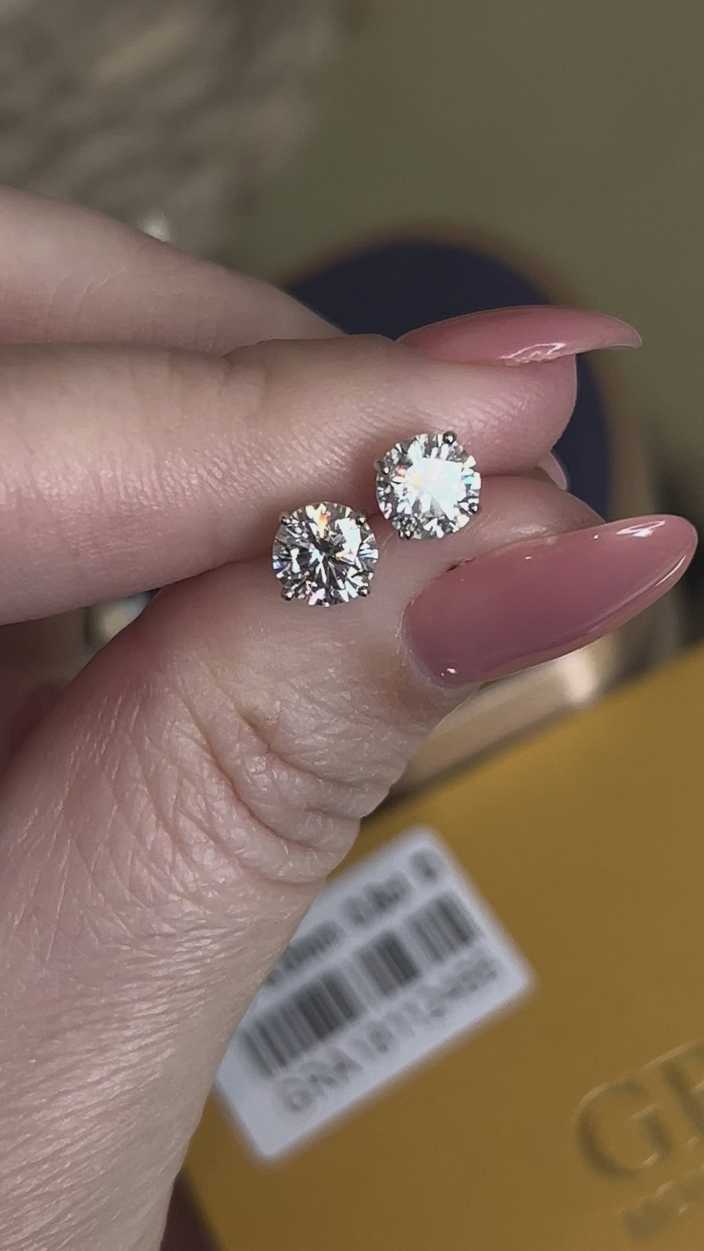 Brinco Solitário Moissanite 6mm 0,8ct