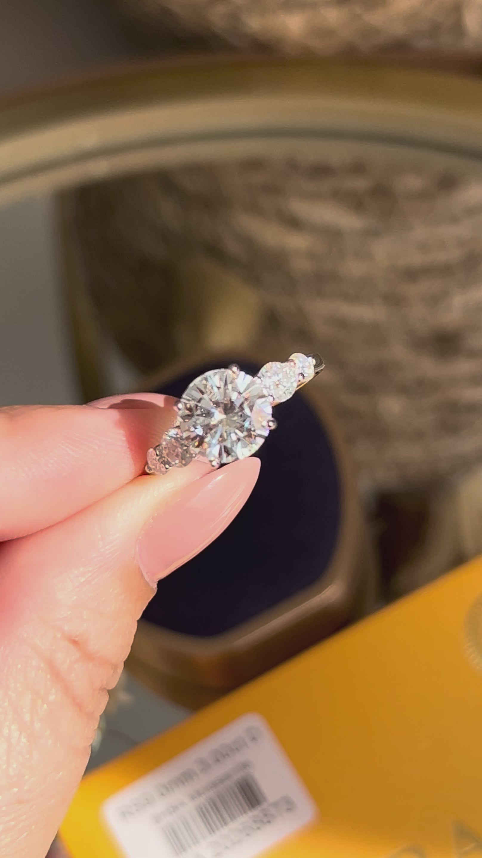 Anel Solitário 3 Pedras Moissanites 9/5/3mm 3.00ct