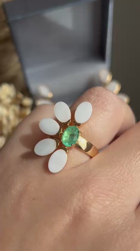 BRINCO EARCUFF MEIA FLOR MADREPÉROLA E TURMALINA BANHADO A OURO