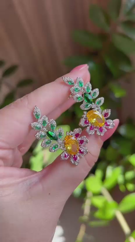 Brinco EarCuff Pedra Oval e Folhas Verdes