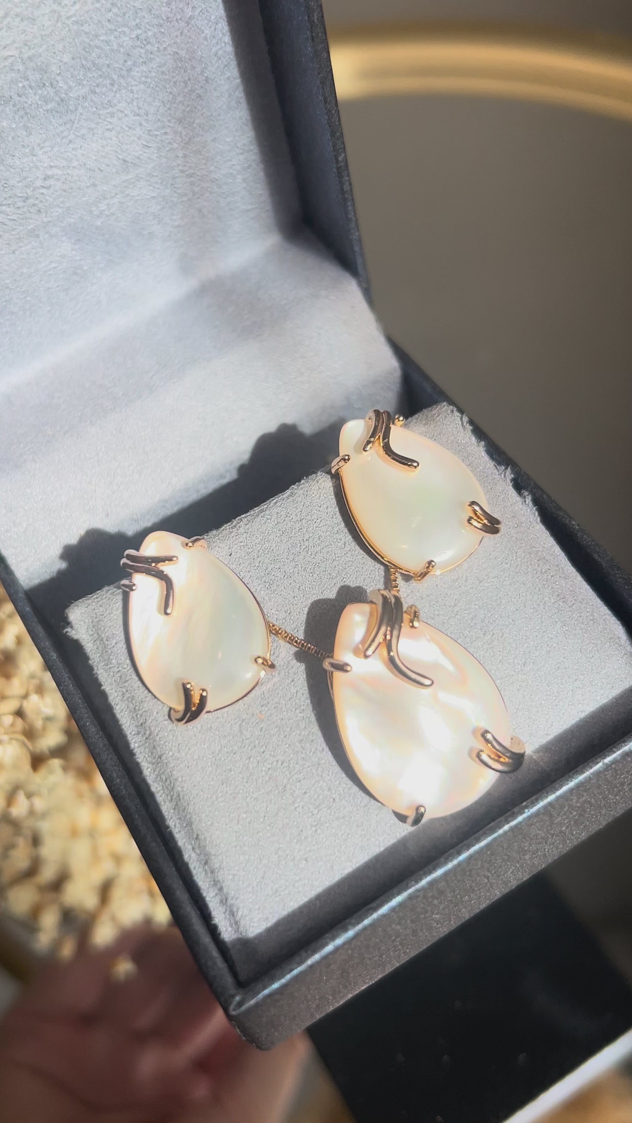 Conjunto Brinco e Colar Gota Olho de Gato