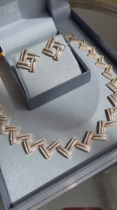 Conjunto Brinco e Colar  Chevron Dourado