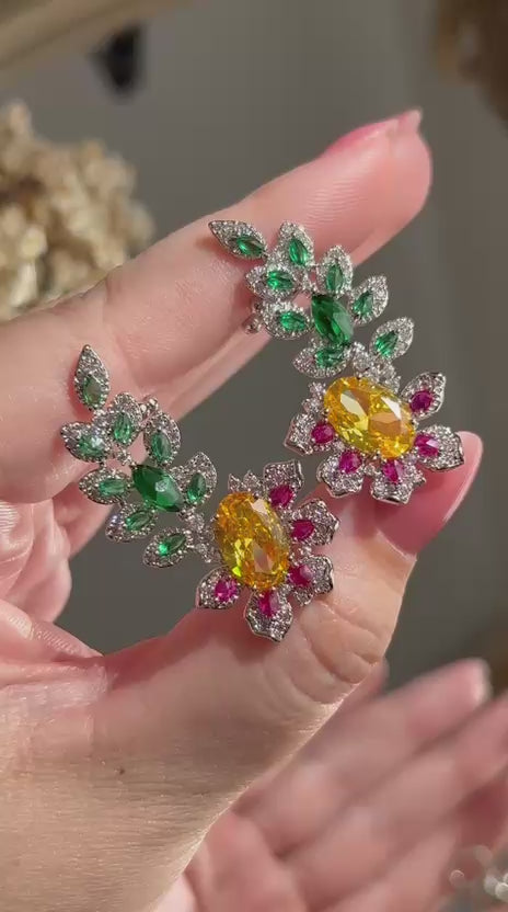 Brinco EarCuff Pedra Oval e Folhas Verdes