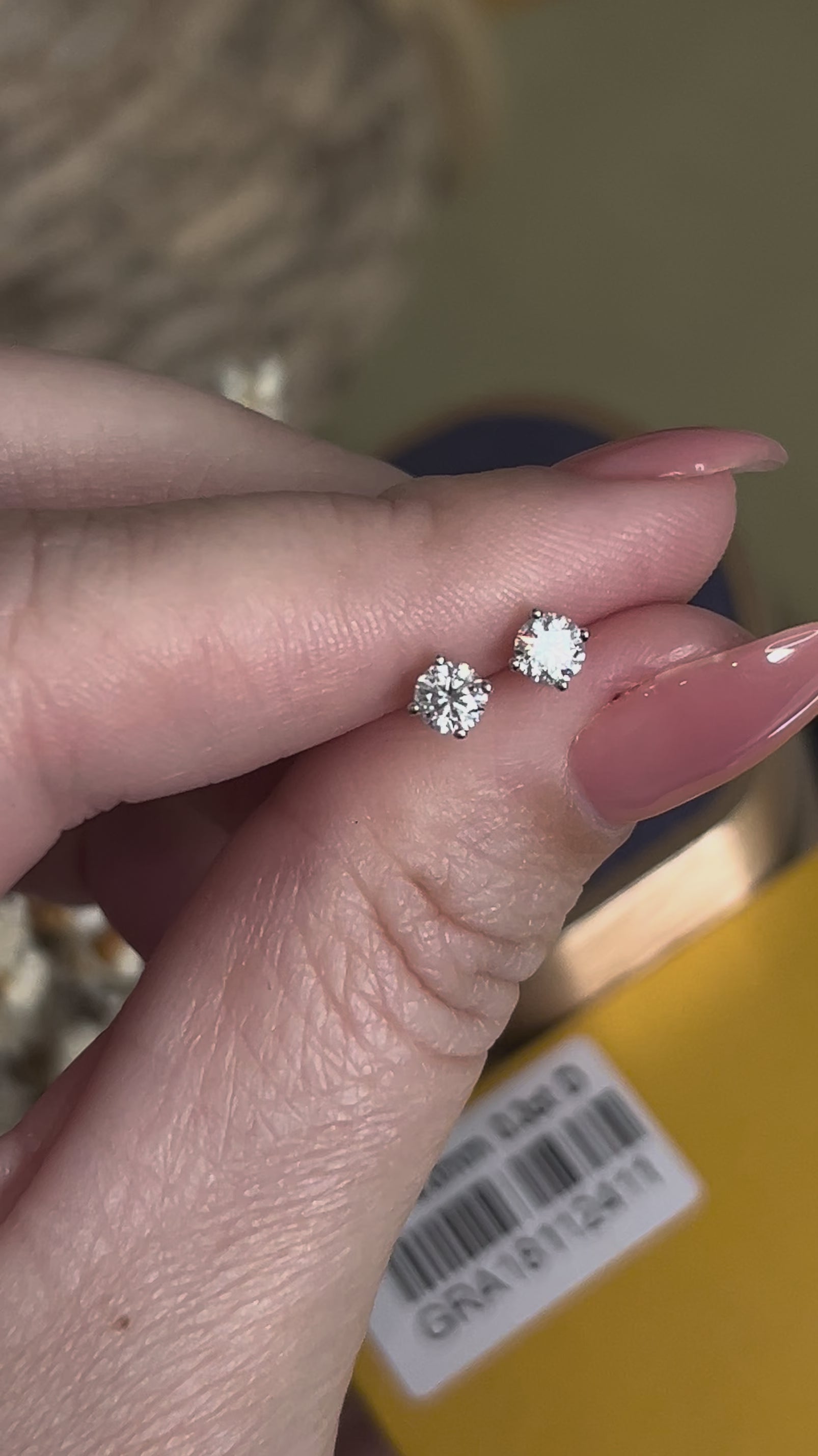 Brinco Solitário Moissanite 4mm 0,3ct