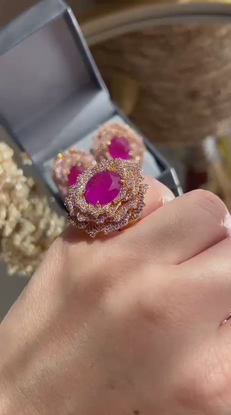 Conjunto Brinco e Anel Flor Fúcsia com Cravação Ametista