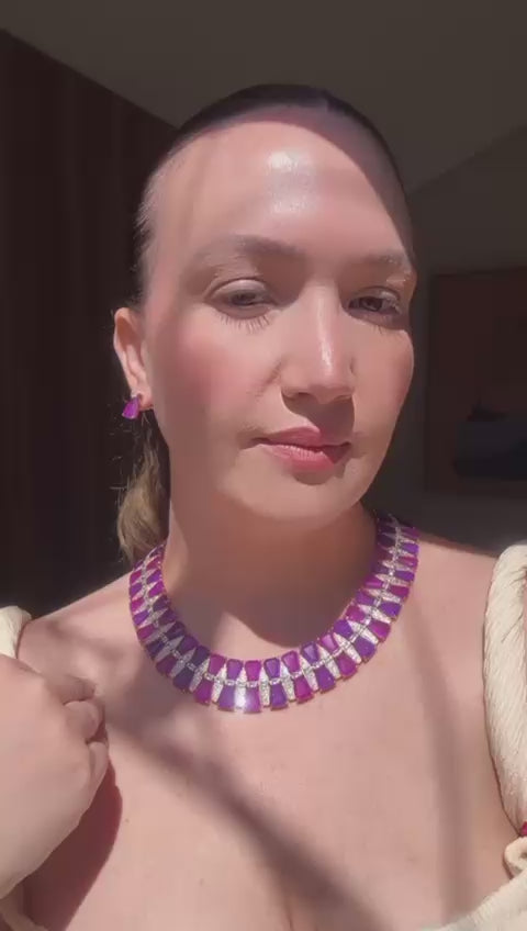 Conjunto Brinco e Colar Gola Fúcsia e UltraViolet