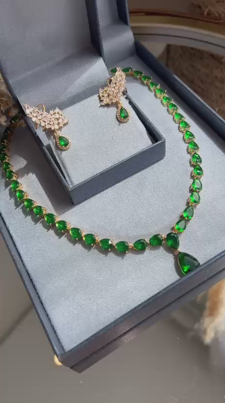 Colar Riviera Gotas Verde Esmeralda Dourado