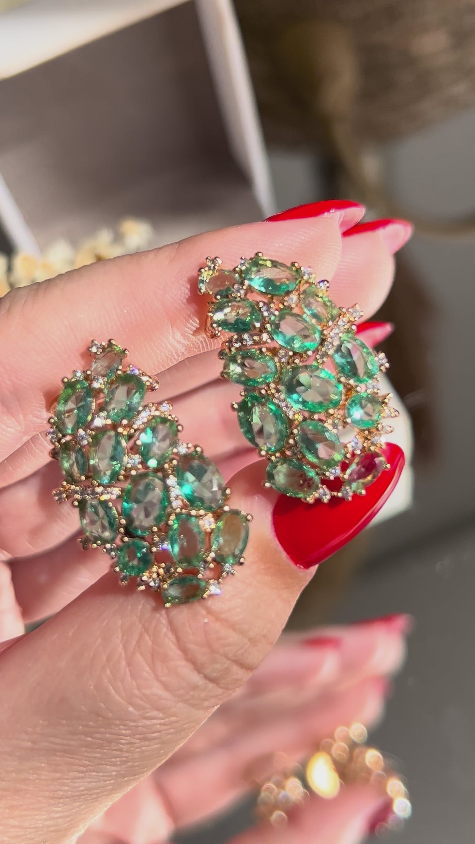 Brinco EarCuff Pedras Ovais Turmalina