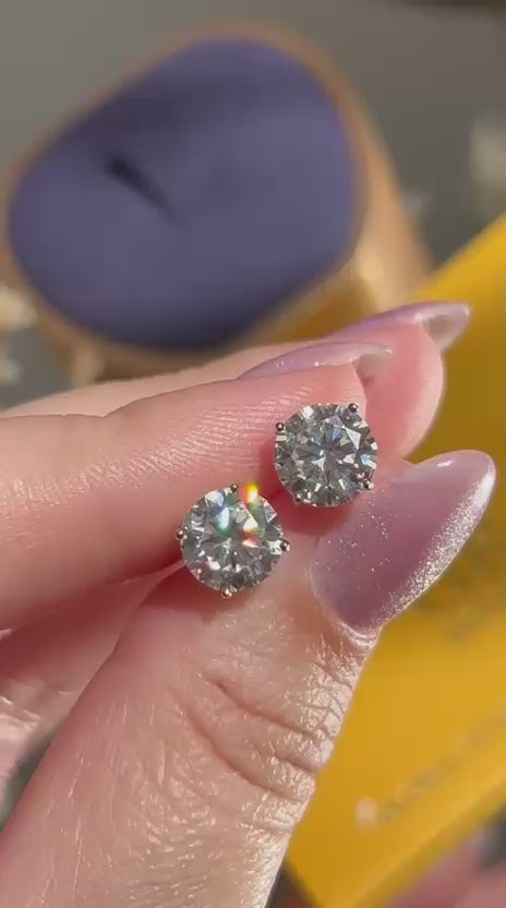 Brinco Solitário 6mm 0,8ct Moissanite