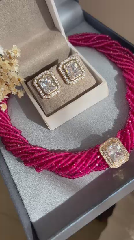 Conjunto Brinco e Colar Cristais Fúcsia Dourado