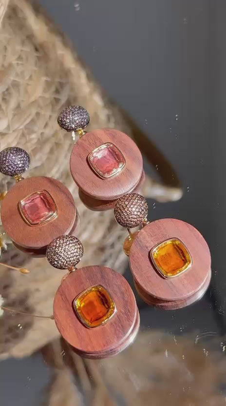 Brinco Mandala Madeira com Cristal Tangerina
