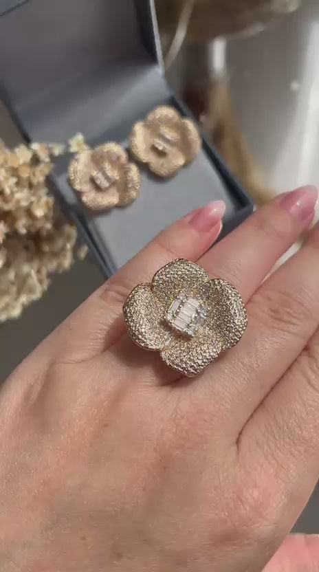 Conjunto Brinco e Anel Camélia