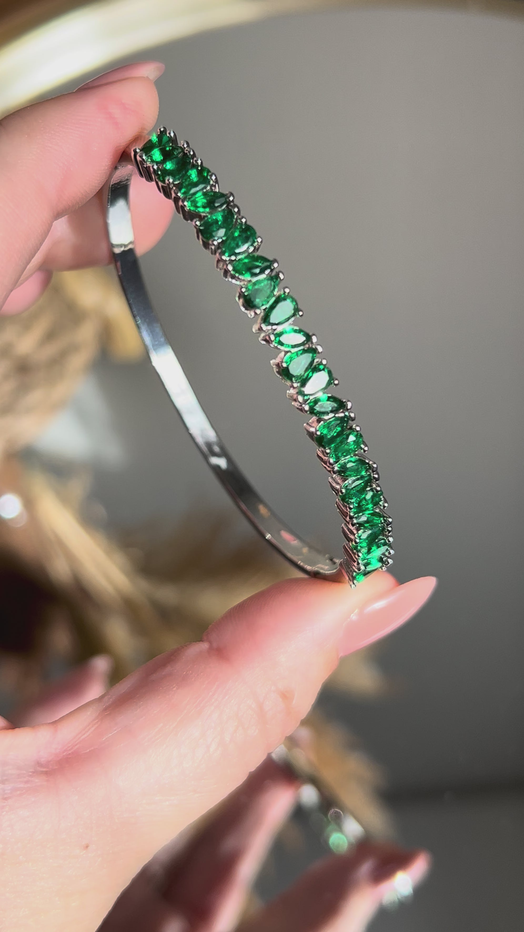 Bracelete Vivi Gotas Verde Esmeralda