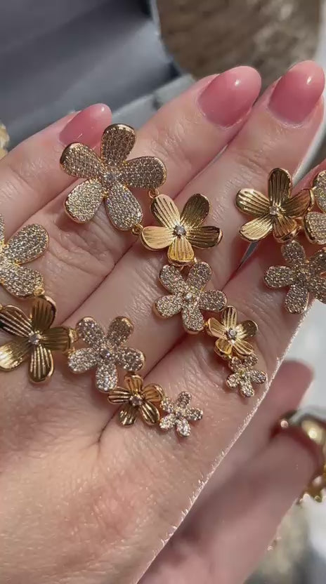 Conjunto Brinco e Anel Cascata de Flores