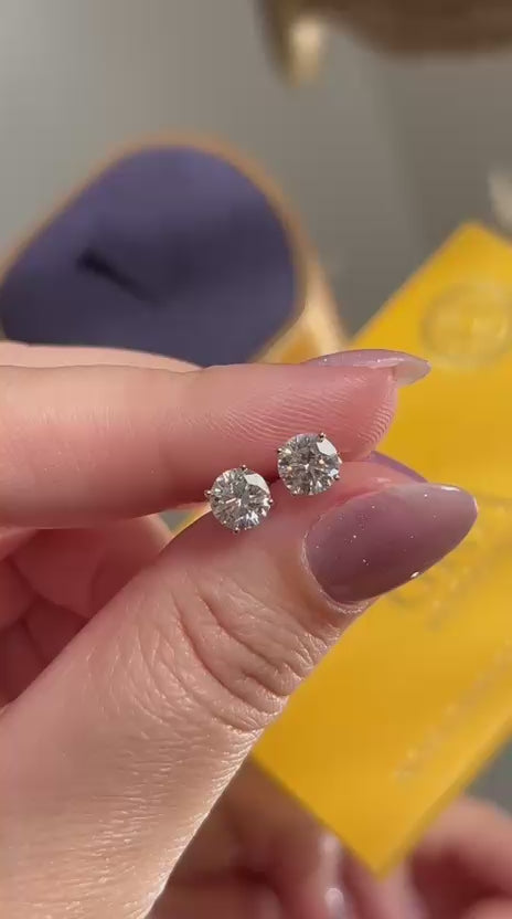 Brinco Solitário 6mm 0,8ct Moissanite