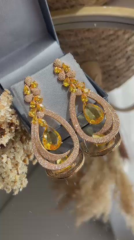 Brinco Gotas Detalhadas CItrino/Amarelo