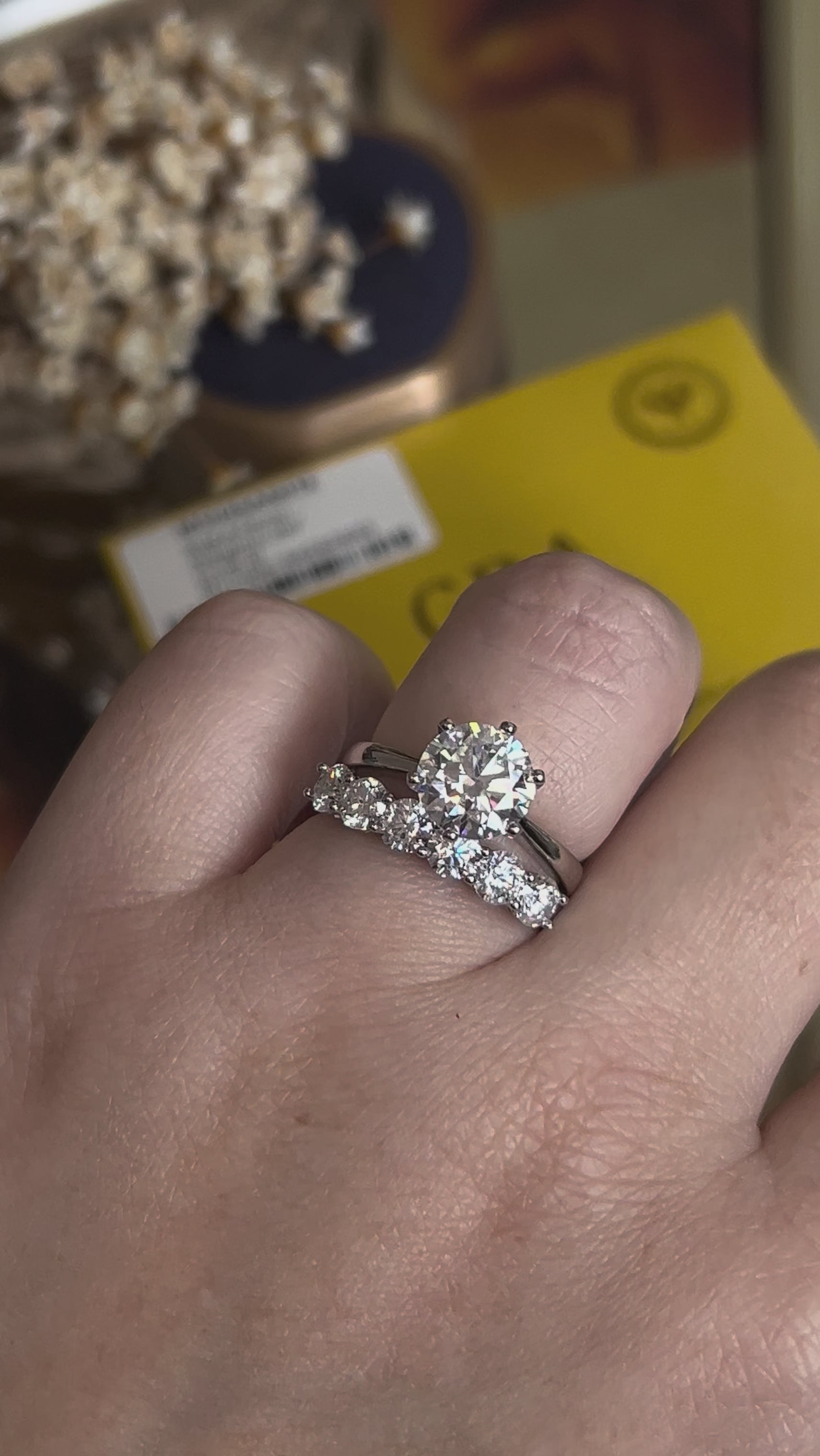 Meia Aliança 6 Pedras 4mm 0,3ct Moissanite